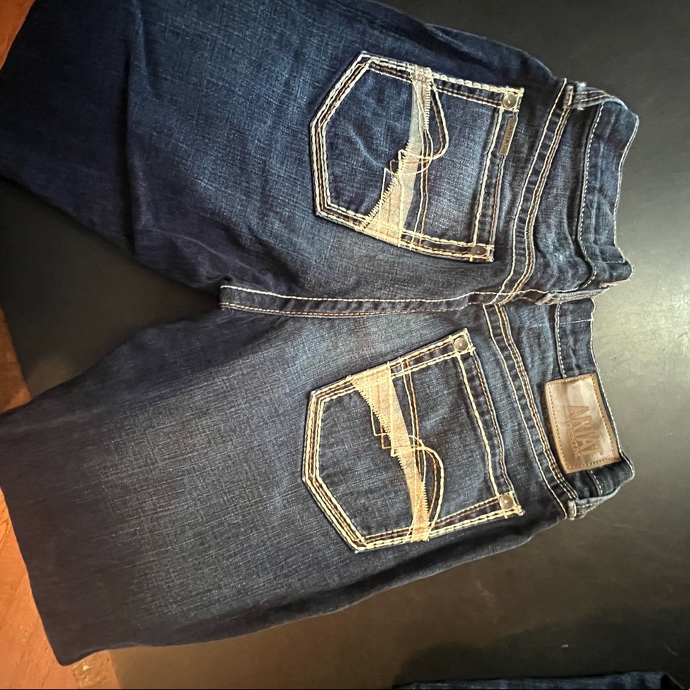 Ariat M4